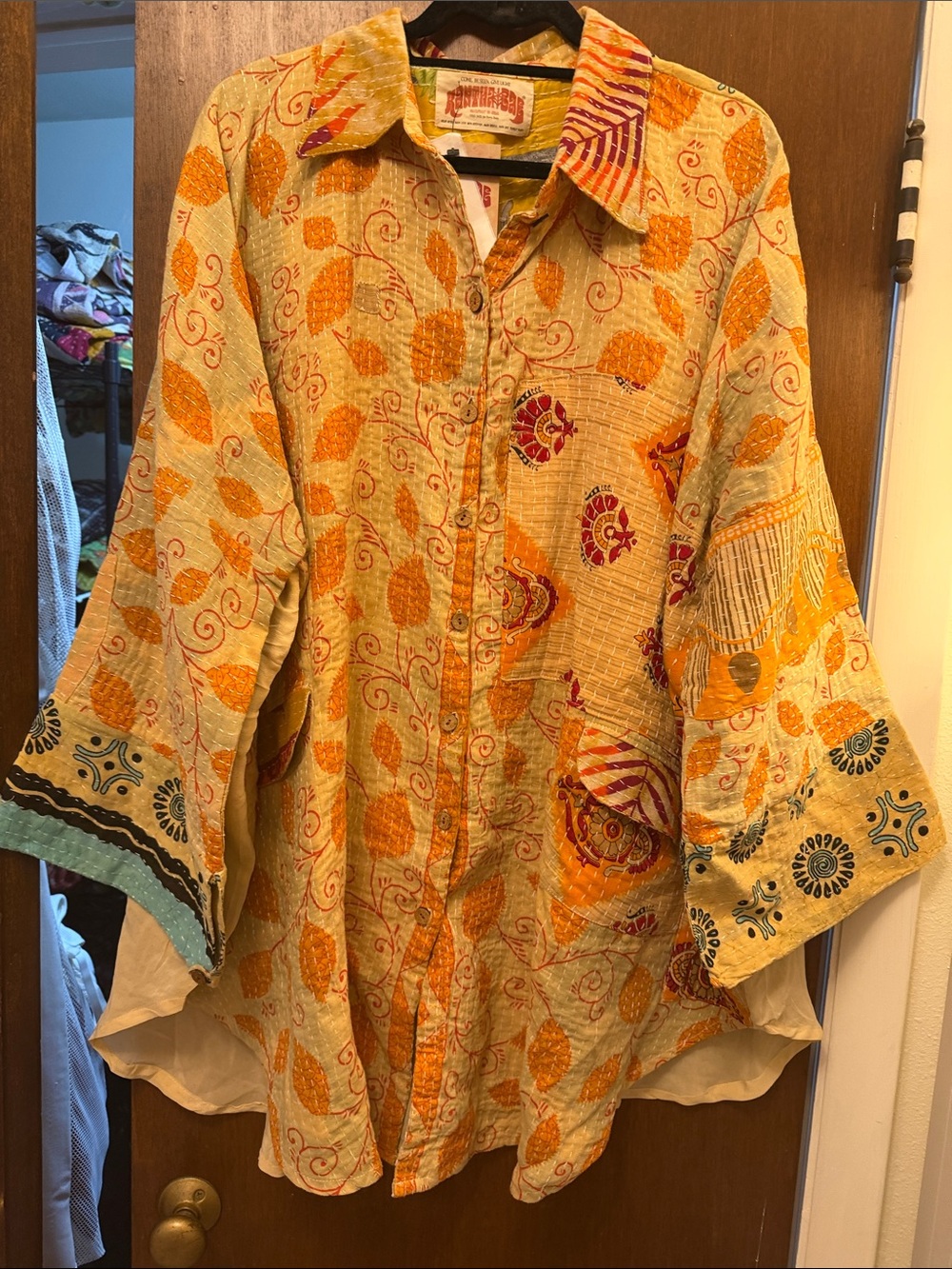 Kantha Bae Free To Be Long sleeve NWT